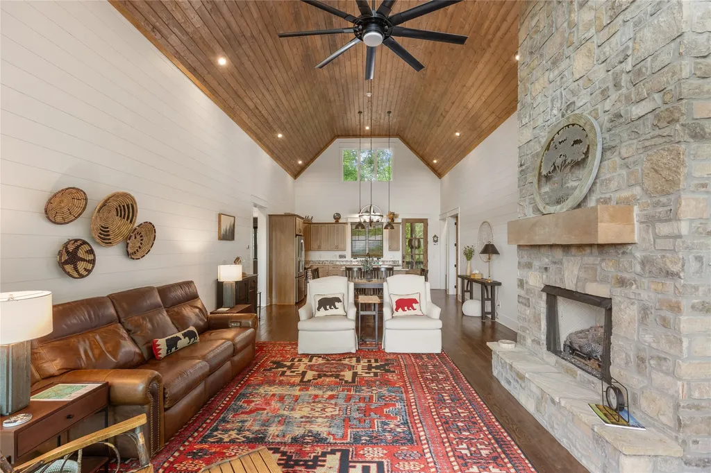 12 Gentle Breeze Lane Glenville NC 28736
