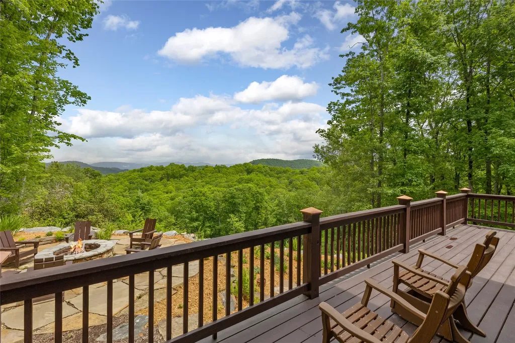12 Gentle Breeze Lane Glenville NC 28736