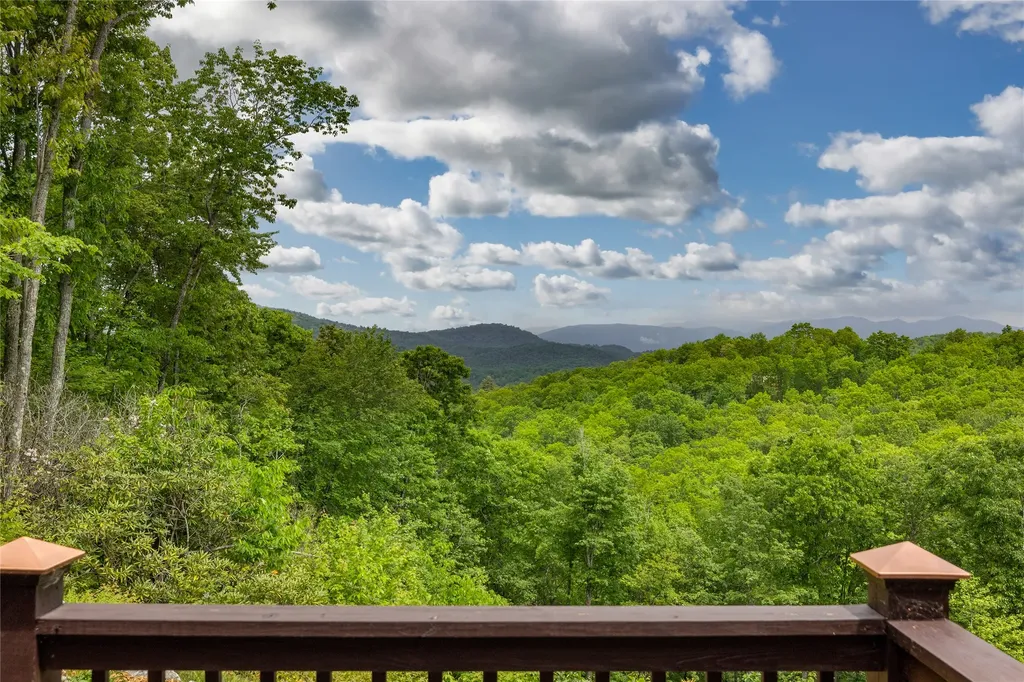 12 Gentle Breeze Lane Glenville NC 28736