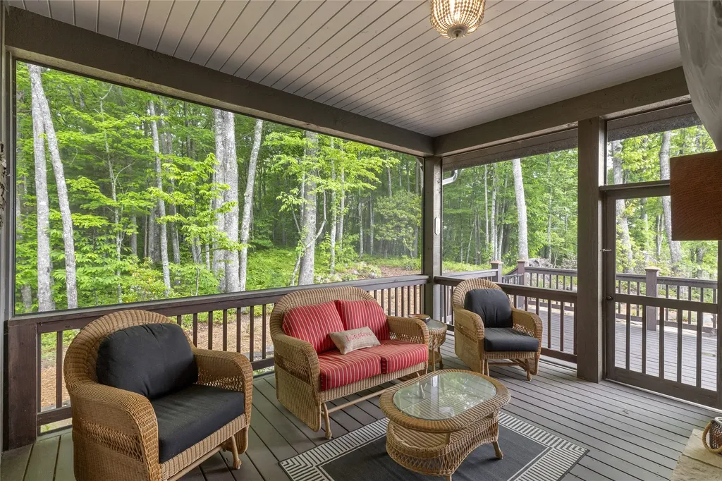 12 Gentle Breeze Lane Glenville NC 28736