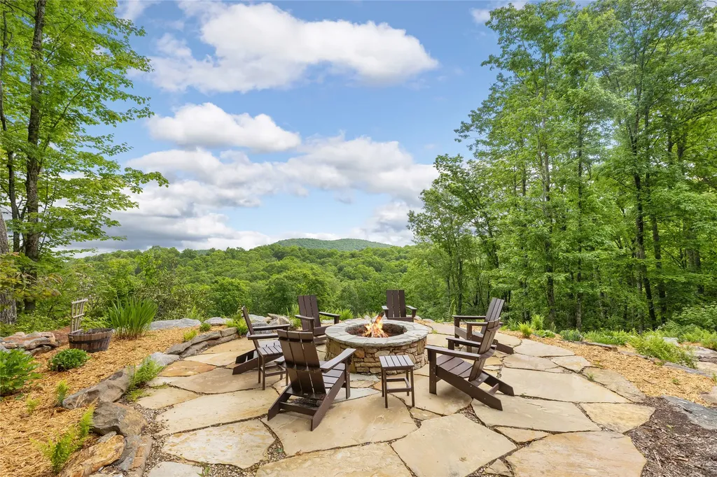 12 Gentle Breeze Lane Glenville NC 28736