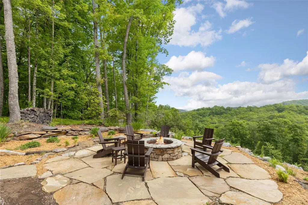 12 Gentle Breeze Lane Glenville NC 28736