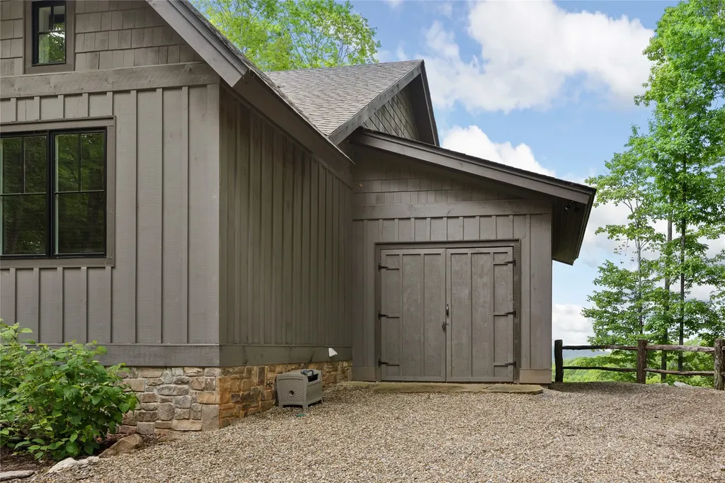 12 Gentle Breeze Lane Glenville NC 28736