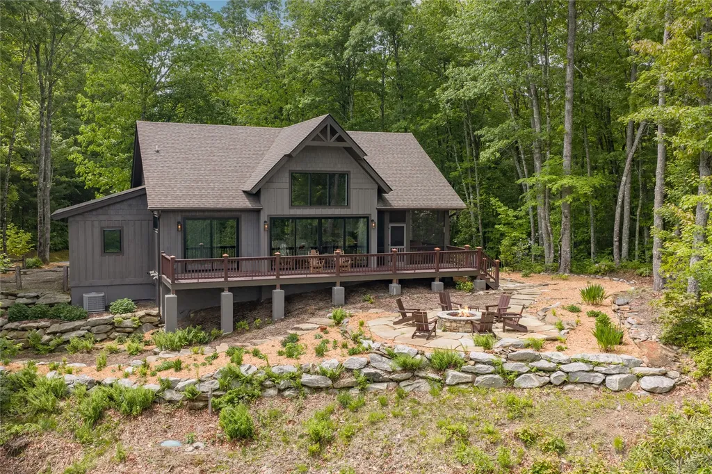 12 Gentle Breeze Lane Glenville NC 28736