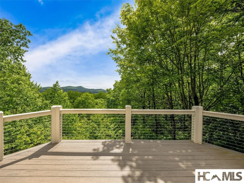 251 Toxaway Court Lake Toxaway NC 28747