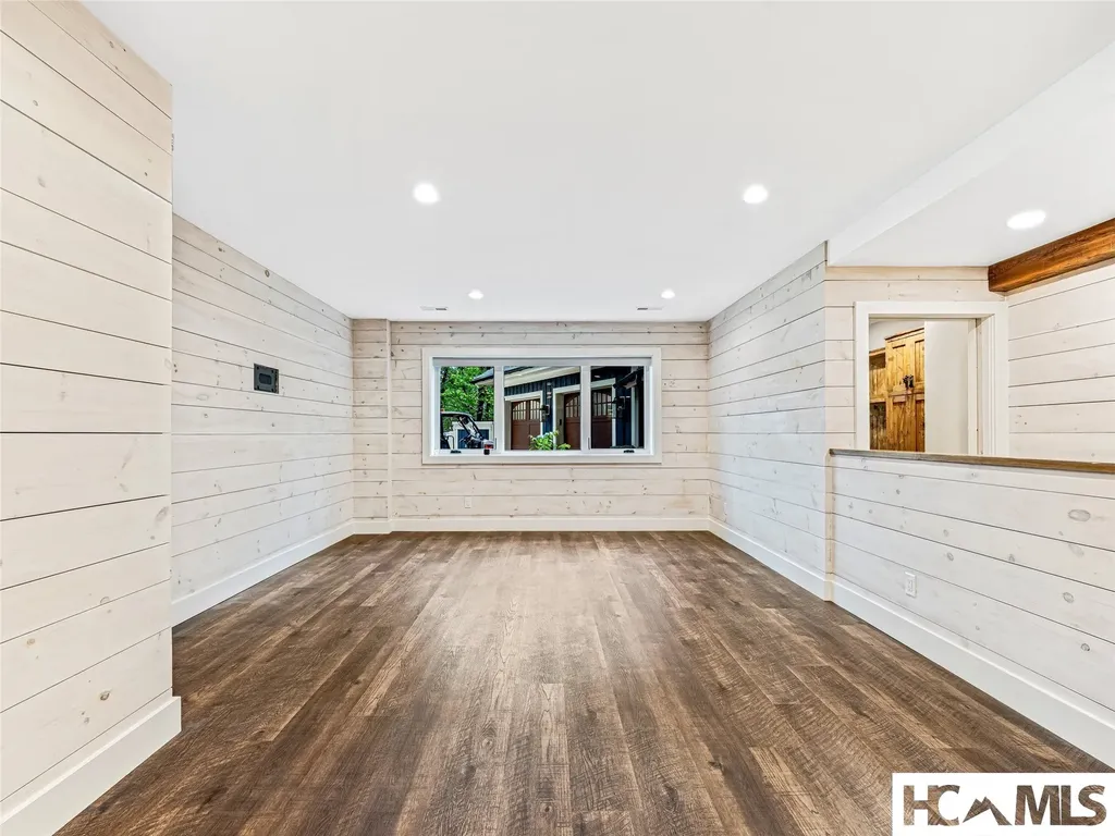 251 Toxaway Court Lake Toxaway NC 28747