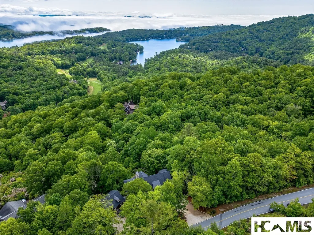 251 Toxaway Court Lake Toxaway NC 28747