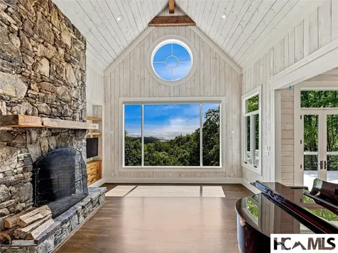 251 Toxaway Court Lake Toxaway NC 28747