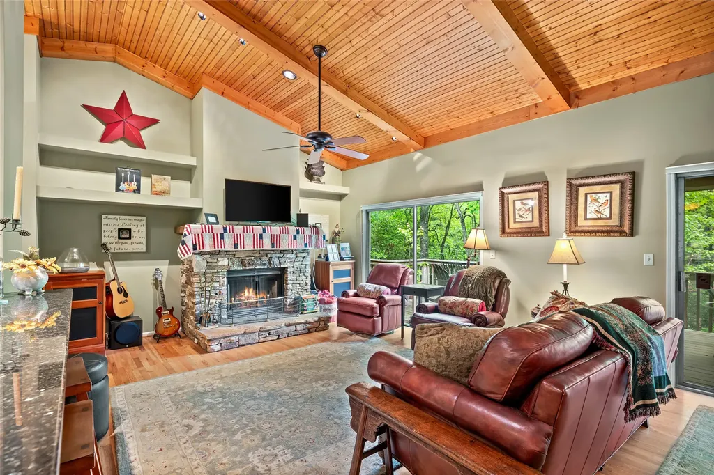 560 Toxaway Court Lake Toxaway NC 28747