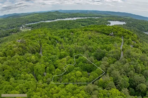 560 Toxaway Court Lake Toxaway NC 28747