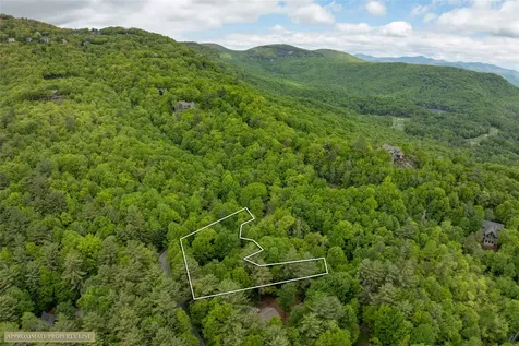 560 Toxaway Court Lake Toxaway NC 28747