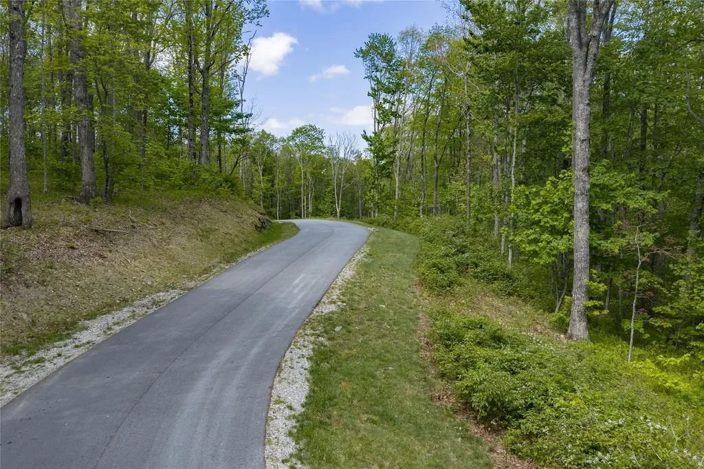 C47 Roaming Road Glenville NC 28736