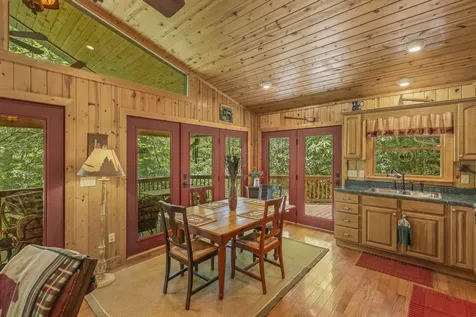 361 Wyanoak Road Highlands NC 28741
