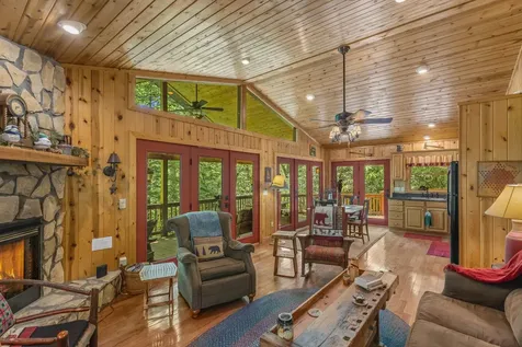 361 Wyanoak Road Highlands NC 28741