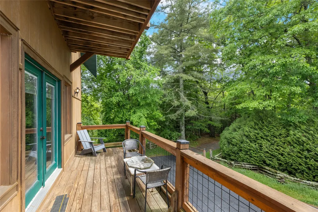 36 Heavens Gate Lane Glenville NC 28736