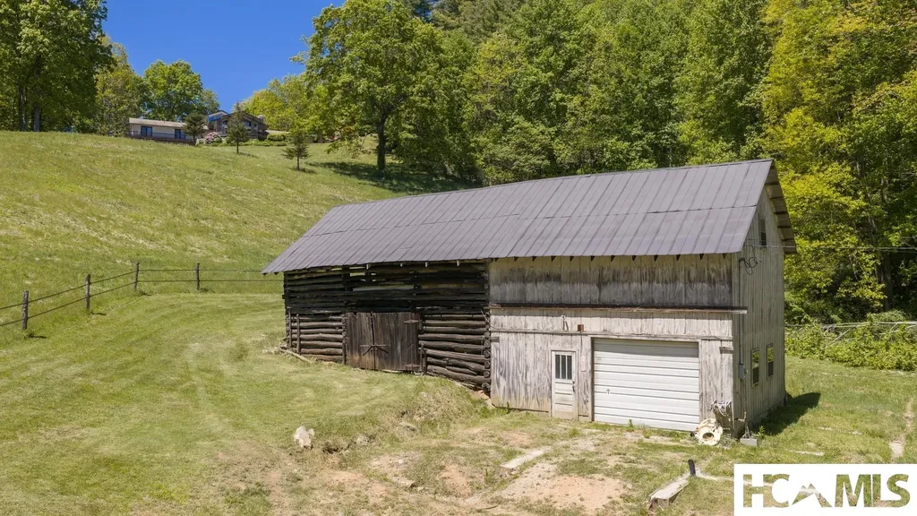 1281 Robinson Creek Road Glenville NC 28736