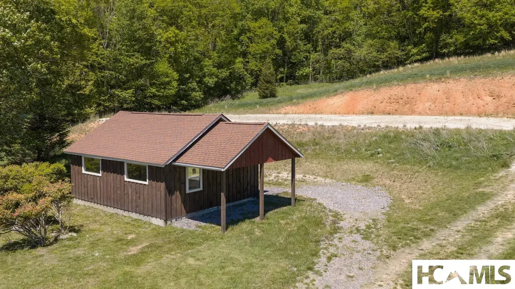 1281 Robinson Creek Road Glenville NC 28736