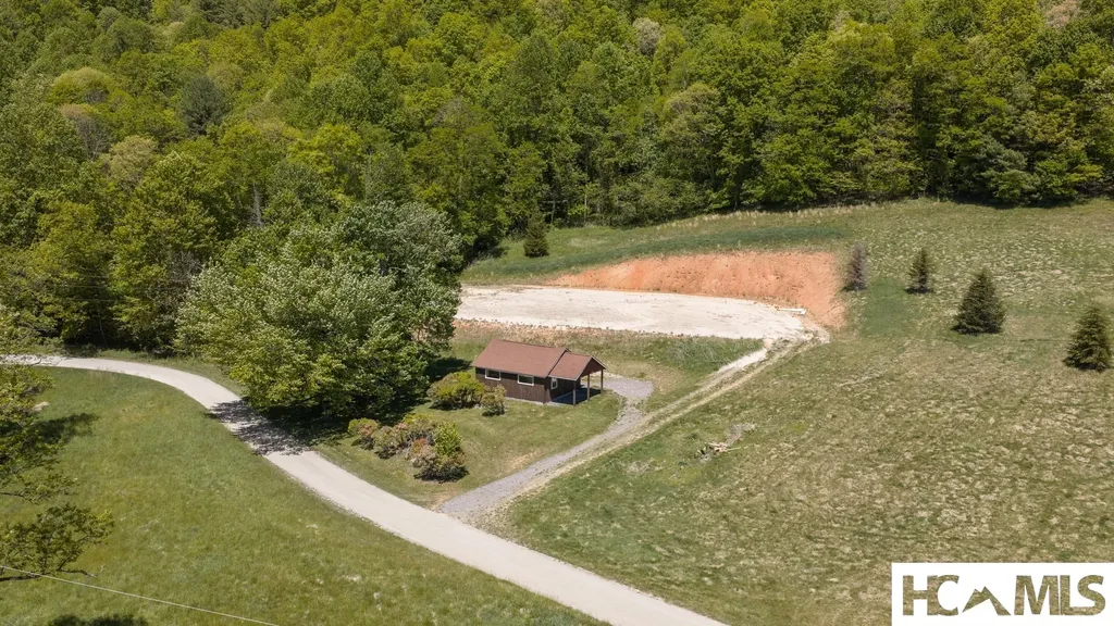 1281 Robinson Creek Road Glenville NC 28736