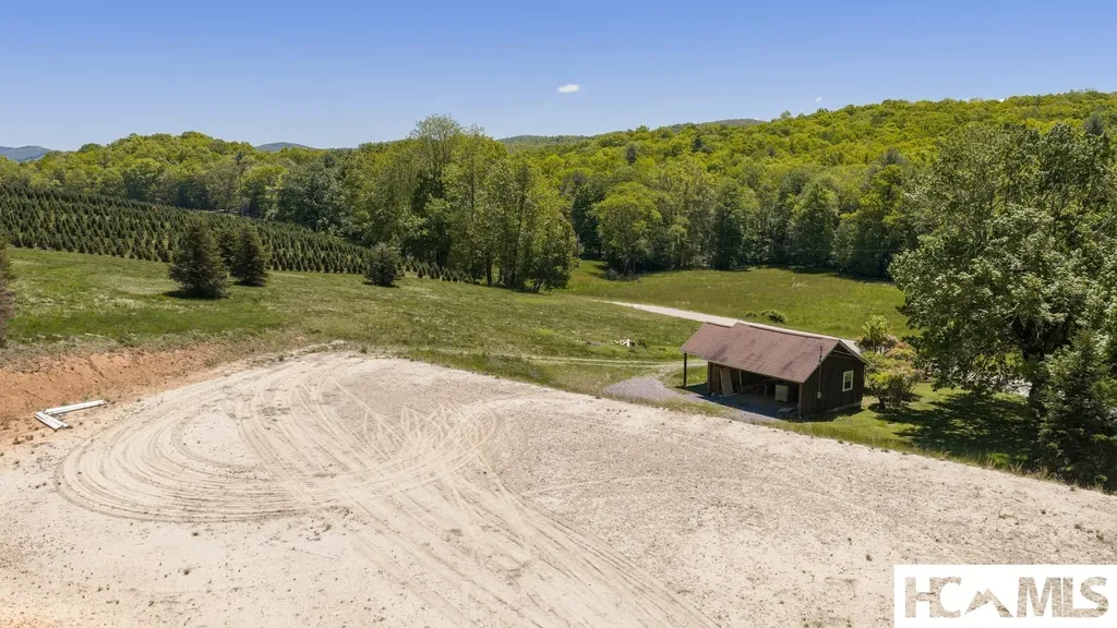 1281 Robinson Creek Road Glenville NC 28736