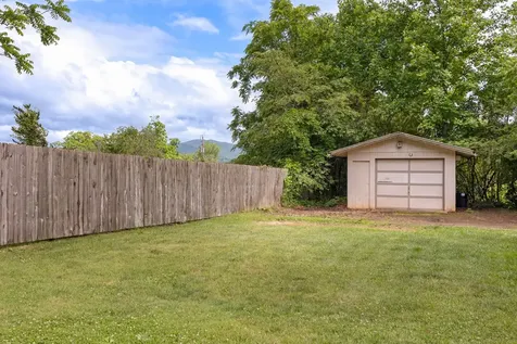 31 Ivar Street Franklin NC 28734