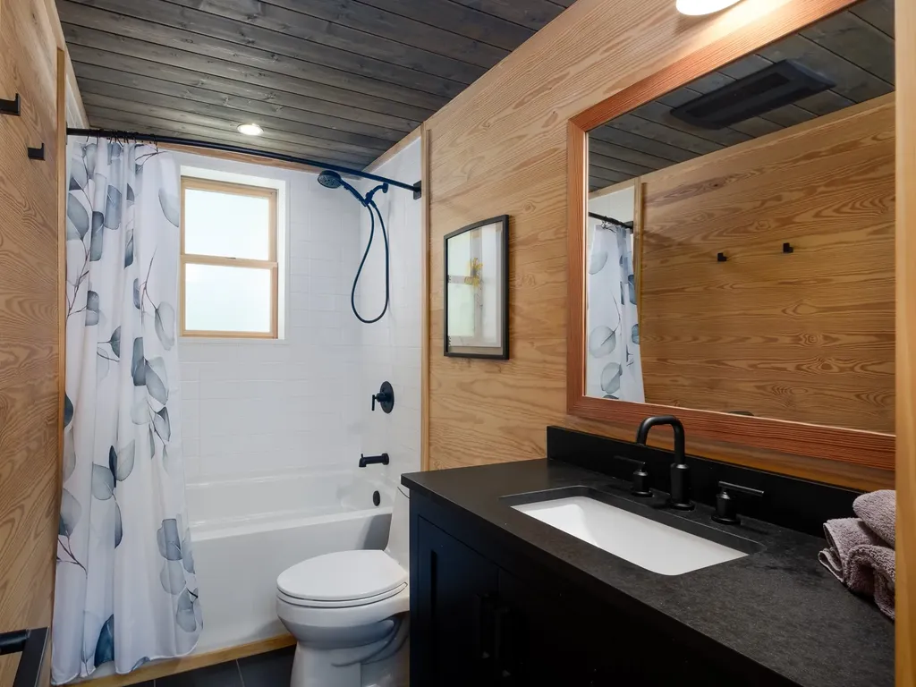 212 Shore Drive Lake Toxaway NC 28747