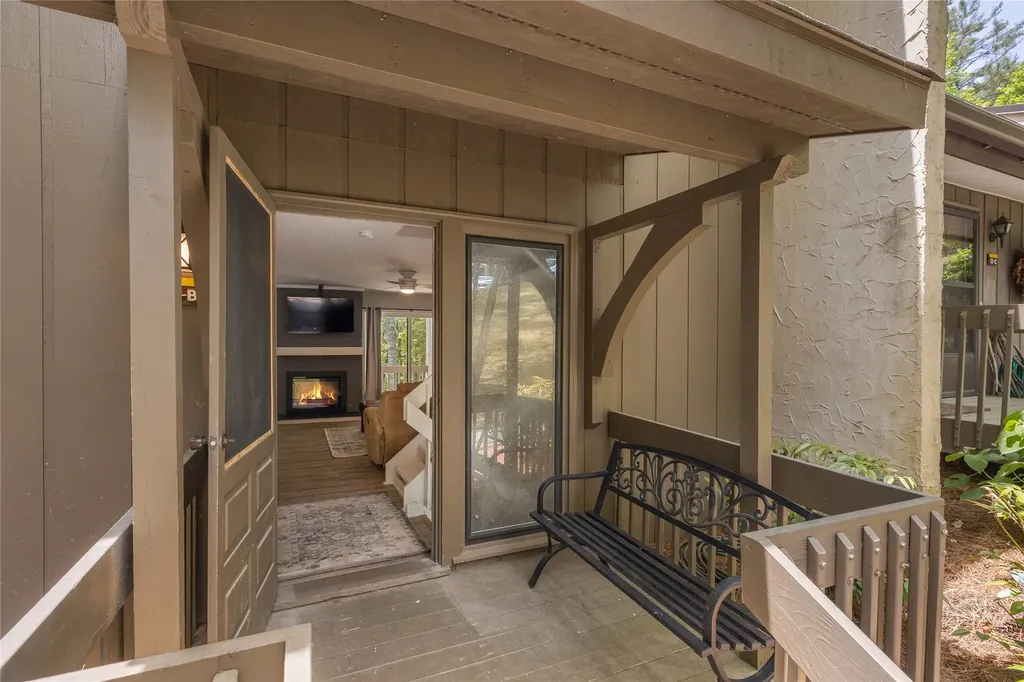 72 Dogwood Knob Sapphire NC 28774