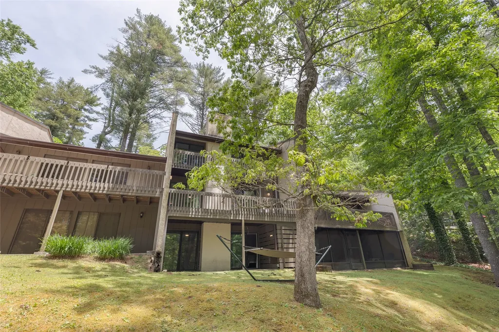 72 Dogwood Knob Sapphire NC 28774