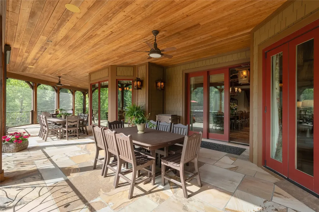 2748 W Club Boulevard Lake Toxaway NC 28747