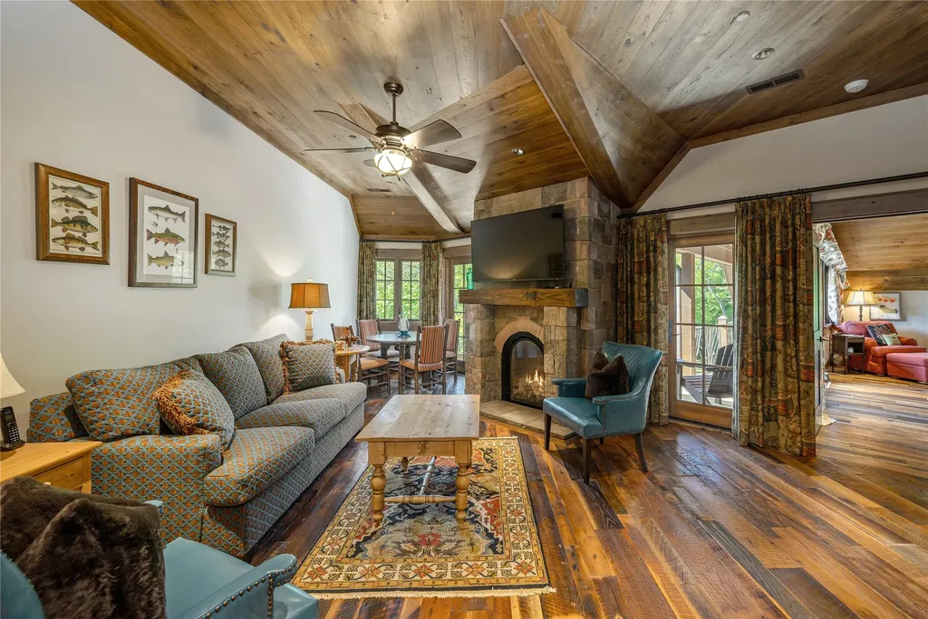 2748 W Club Boulevard Lake Toxaway NC 28747