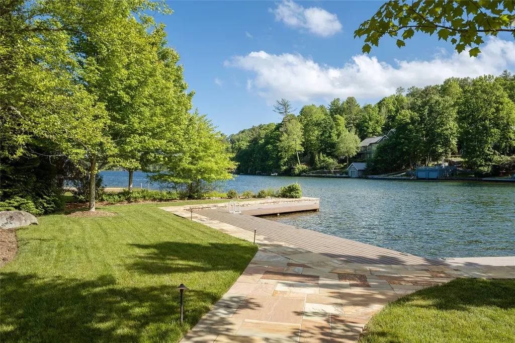 2748 W Club Boulevard Lake Toxaway NC 28747