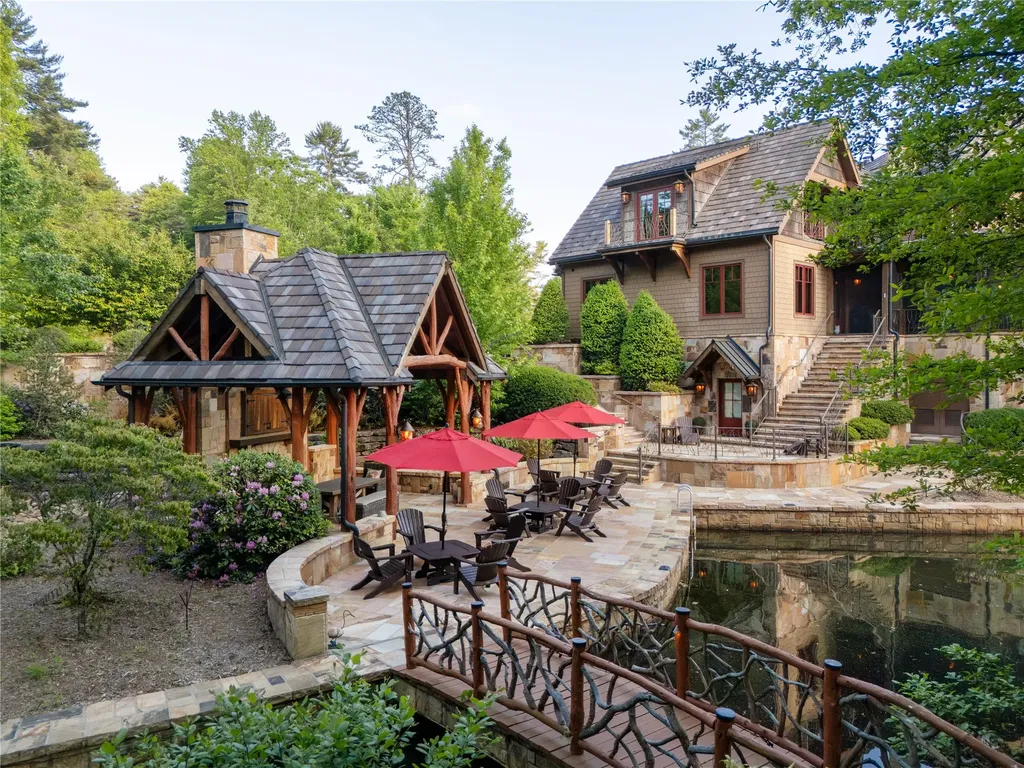 2748 W Club Boulevard Lake Toxaway NC 28747