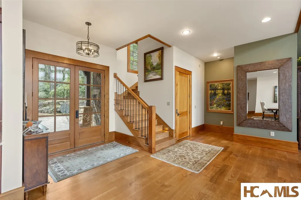 70 Norton Court Highlands NC 28741