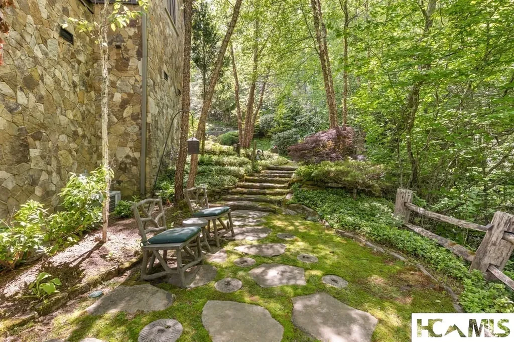70 Norton Court Highlands NC 28741