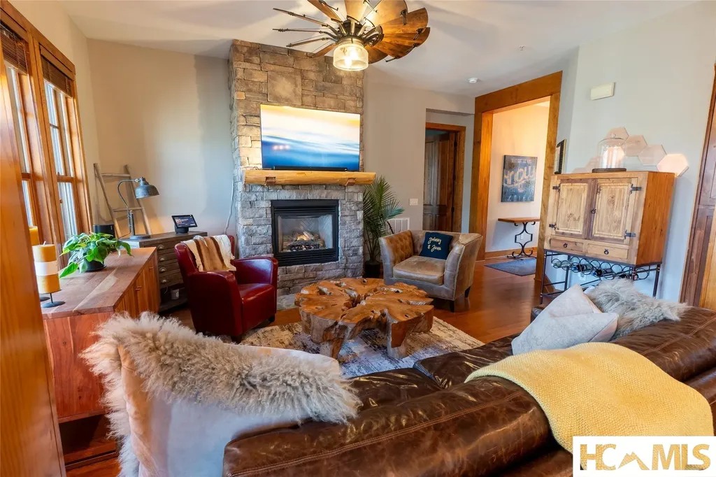 100 Saddle Notch Lane Tuckasegee NC 28783