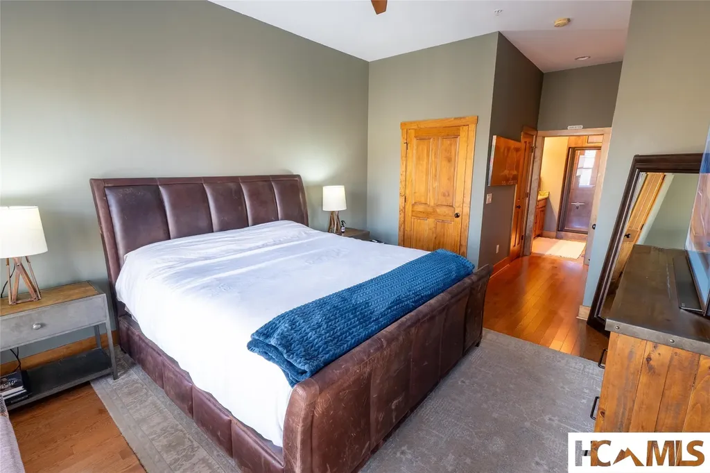 100 Saddle Notch Lane Tuckasegee NC 28783
