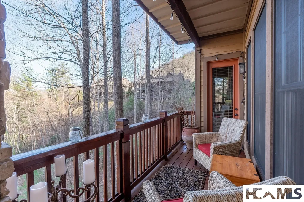 100 Saddle Notch Lane Tuckasegee NC 28783