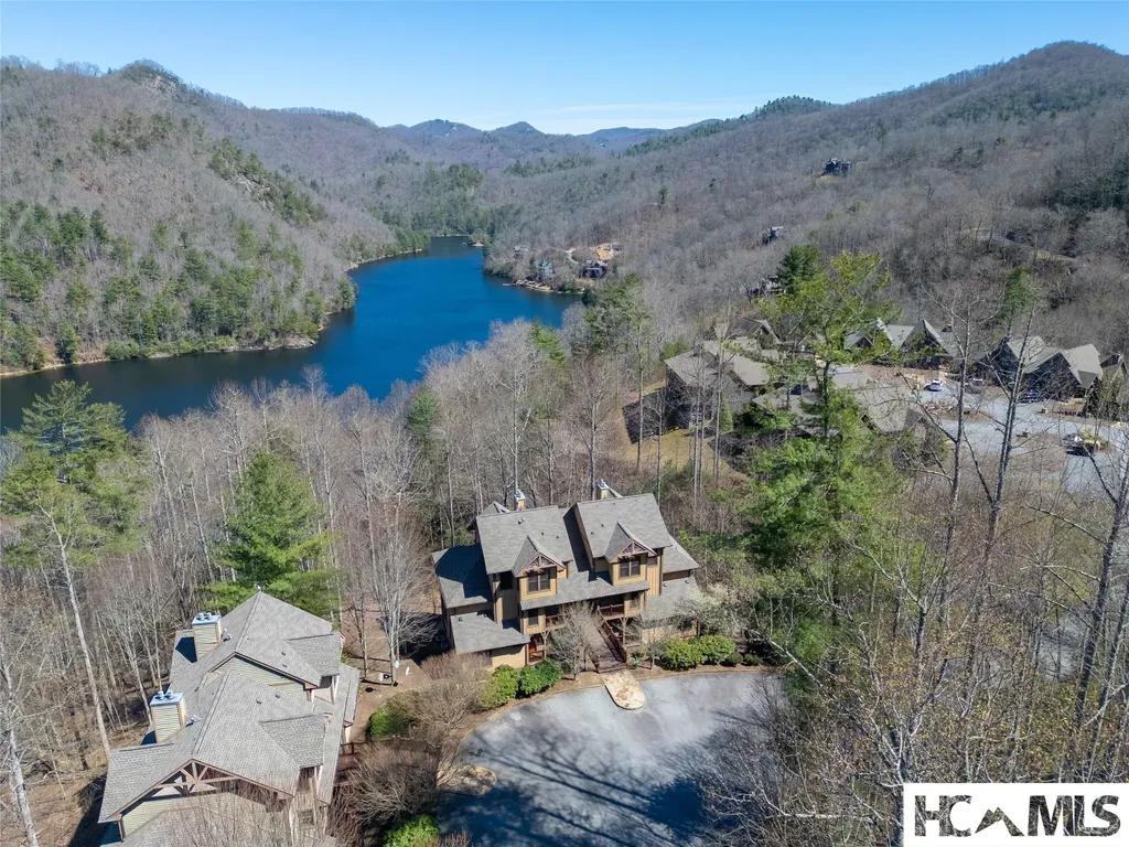 100 Saddle Notch Lane Tuckasegee NC 28783
