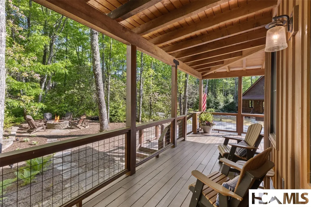 164 Shelter Lane Glenville NC 28521