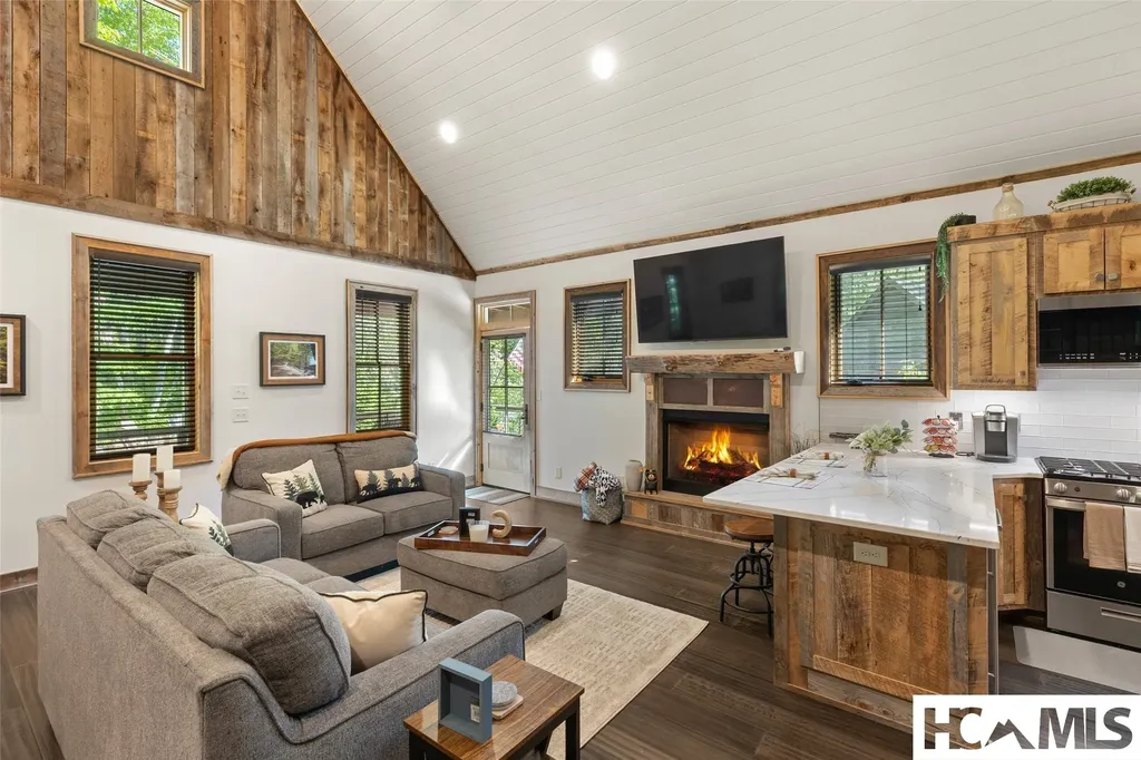 164 Shelter Lane Glenville NC 28521