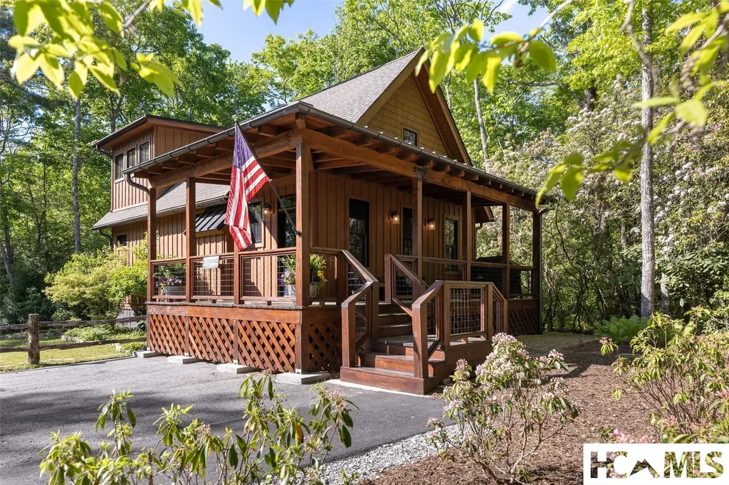 164 Shelter Lane Glenville NC 28521