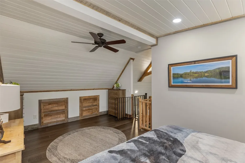 164 Shelter Lane Glenville NC 28521