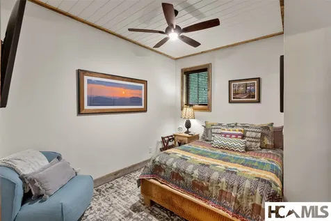 164 Shelter Lane Glenville NC 28521