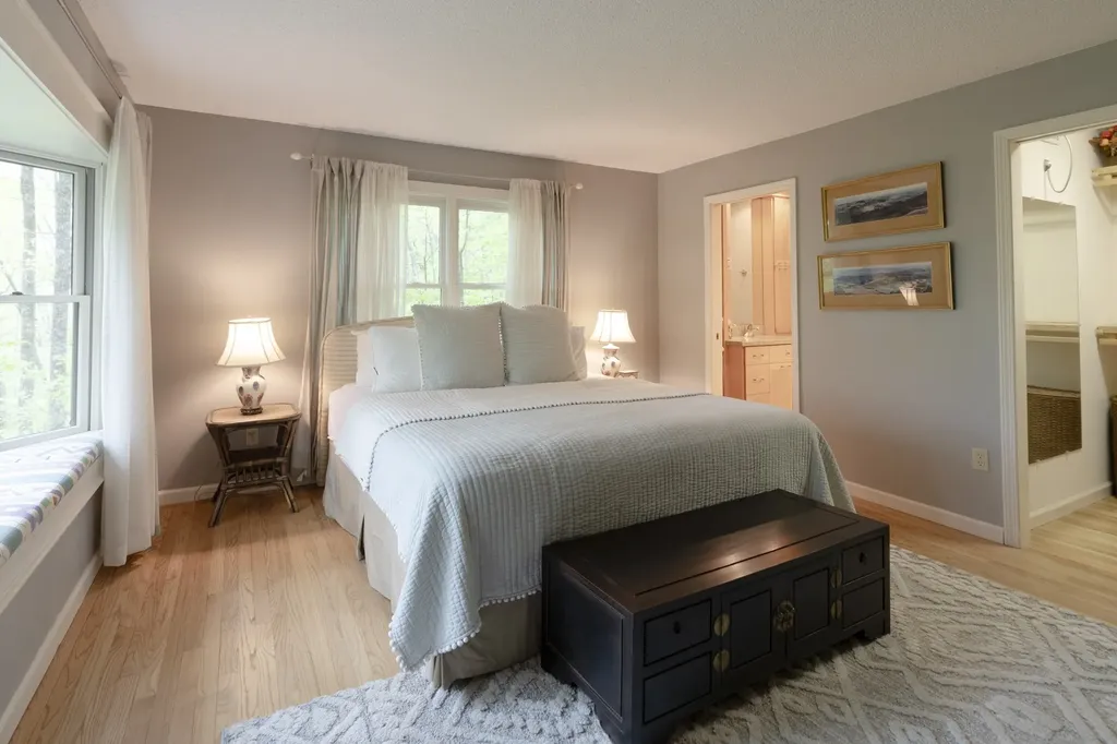 40 Moonbeam Place Highlands NC 28741