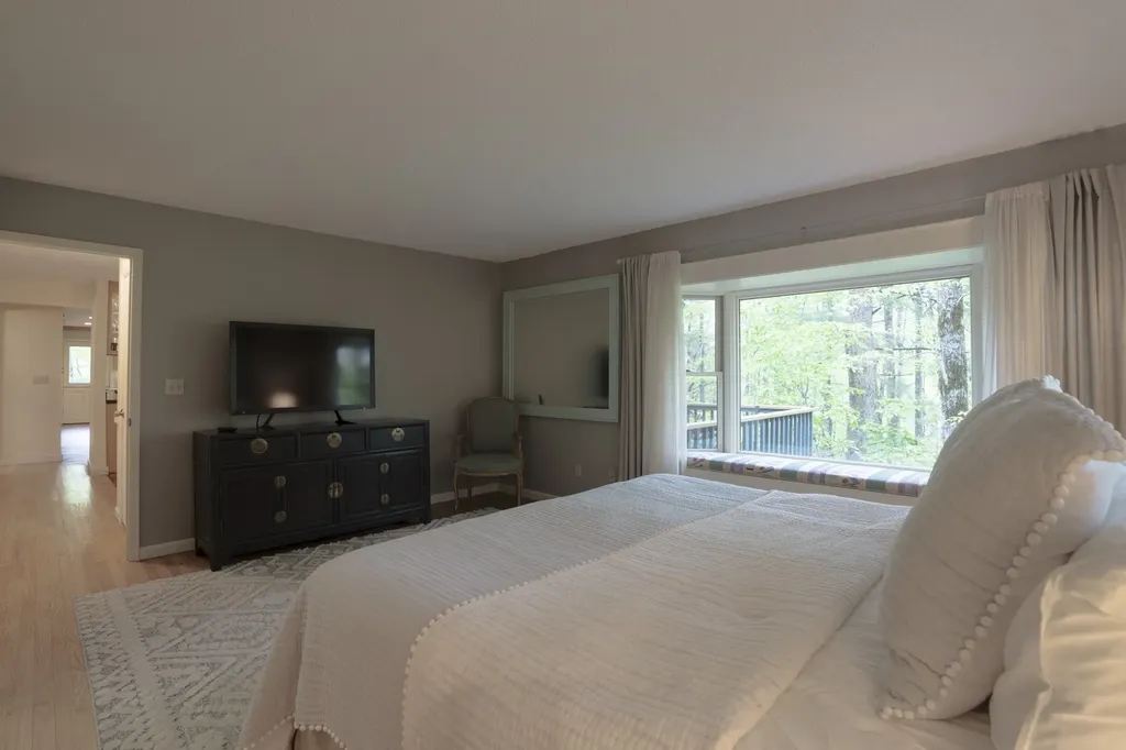 40 Moonbeam Place Highlands NC 28741