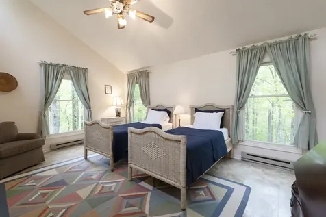 40 Moonbeam Place Highlands NC 28741