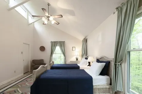 40 Moonbeam Place Highlands NC 28741