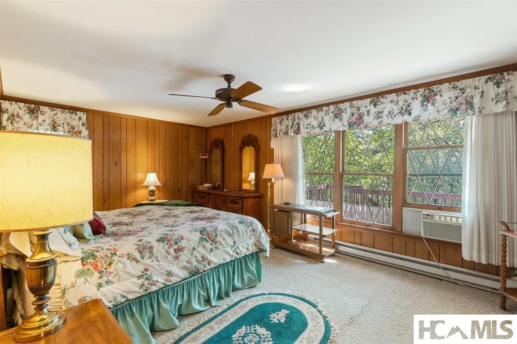 66 Forrest Lane Highlands NC 28741