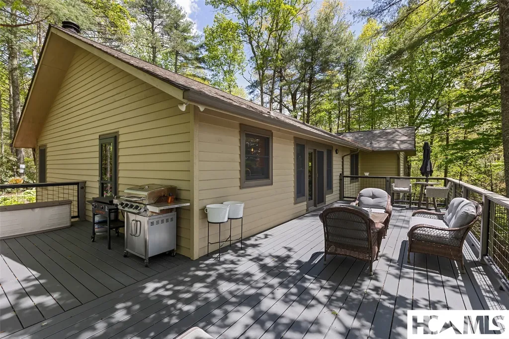 308 Woodsy Pine Trail Glenville NC 28736