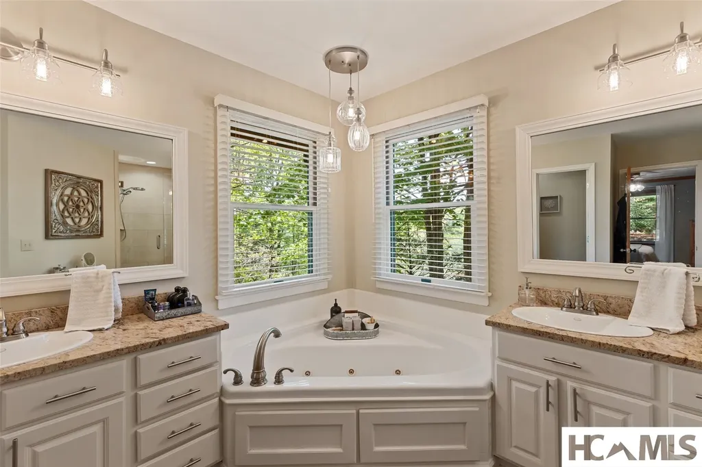 308 Woodsy Pine Trail Glenville NC 28736