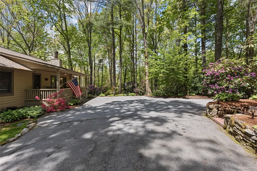 308 Woodsy Pine Trail Glenville NC 28736